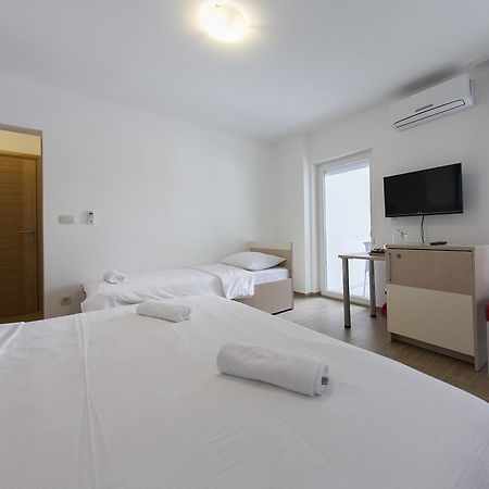 Villa Klara Guest House Башка-Вода Экстерьер фото