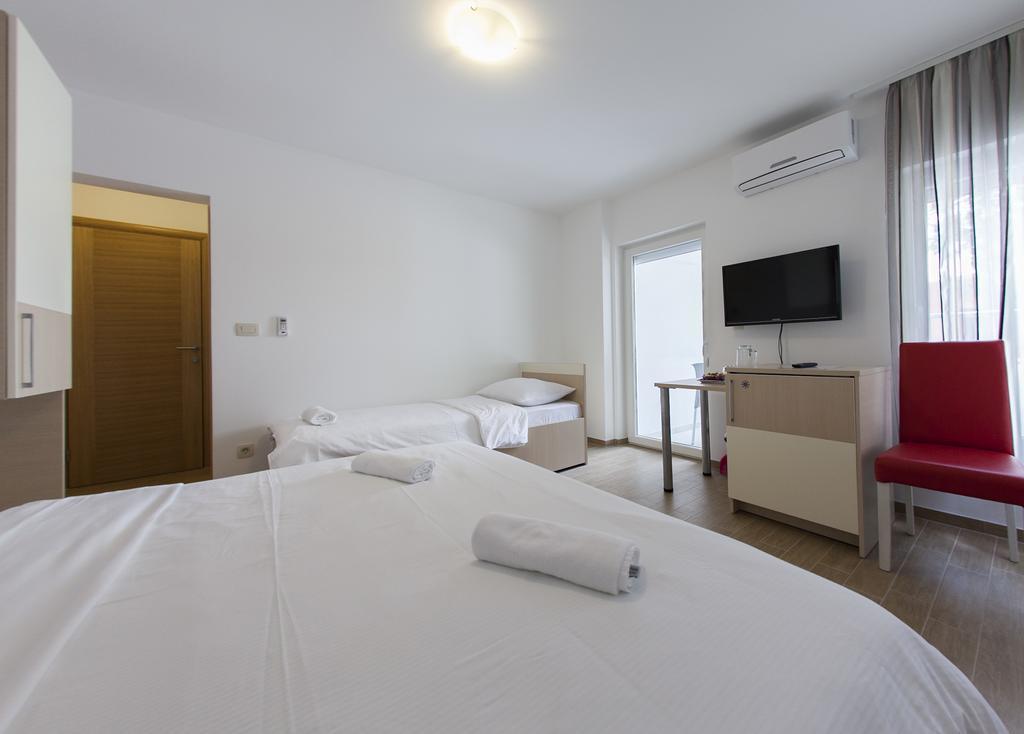 Villa Klara Guest House Башка-Вода Экстерьер фото