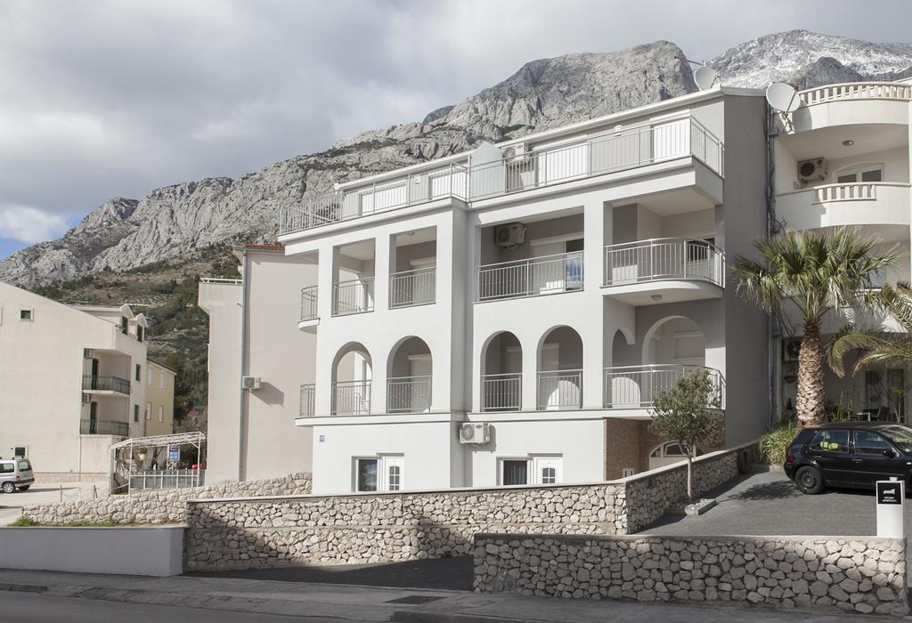 Villa Klara Guest House Башка-Вода Экстерьер фото