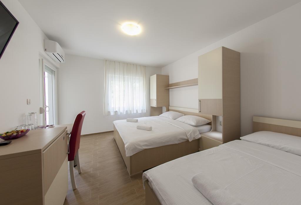 Villa Klara Guest House Башка-Вода Экстерьер фото